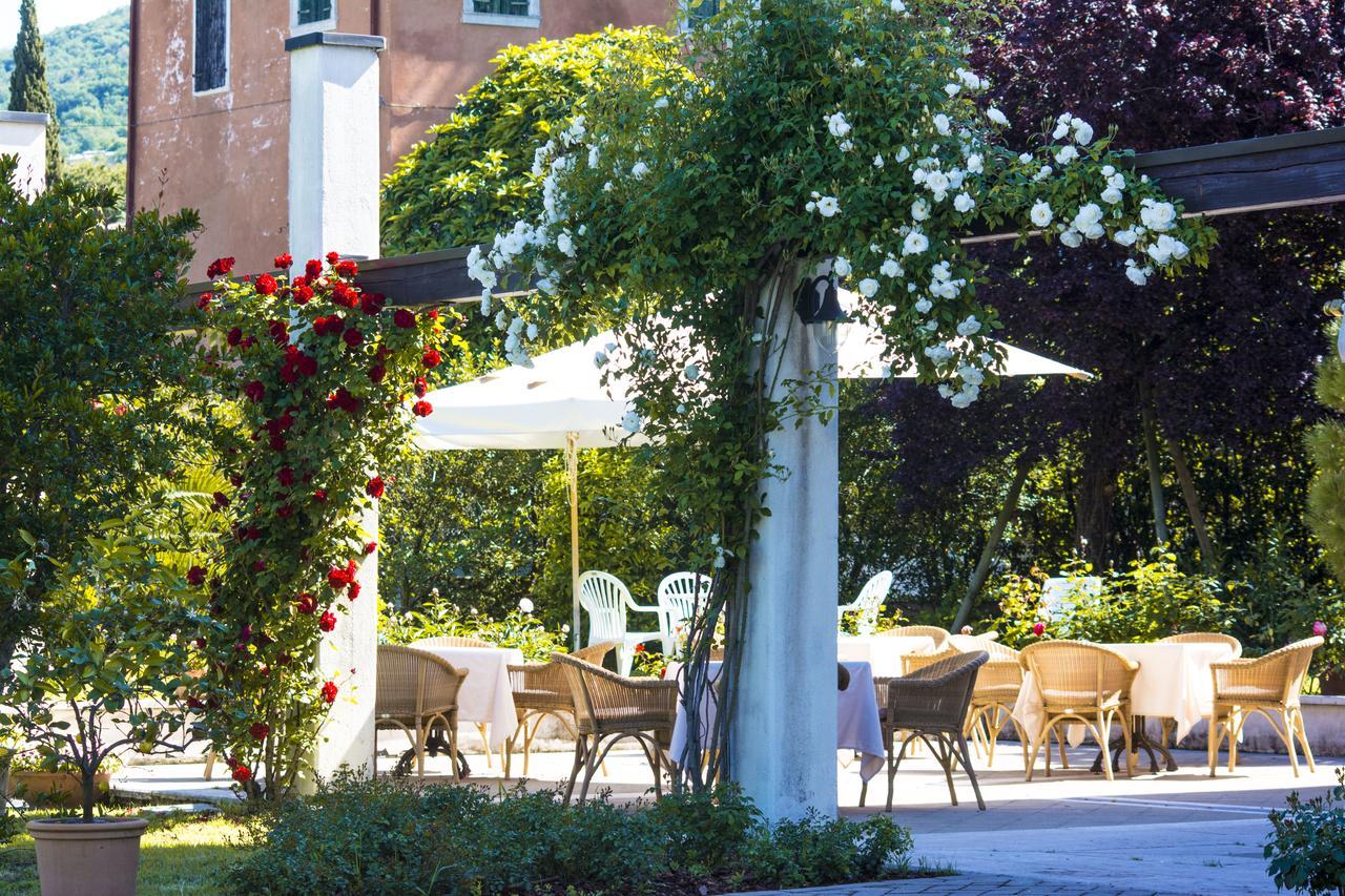 Hotel Belvedere Torri Del Benaco Exterior photo