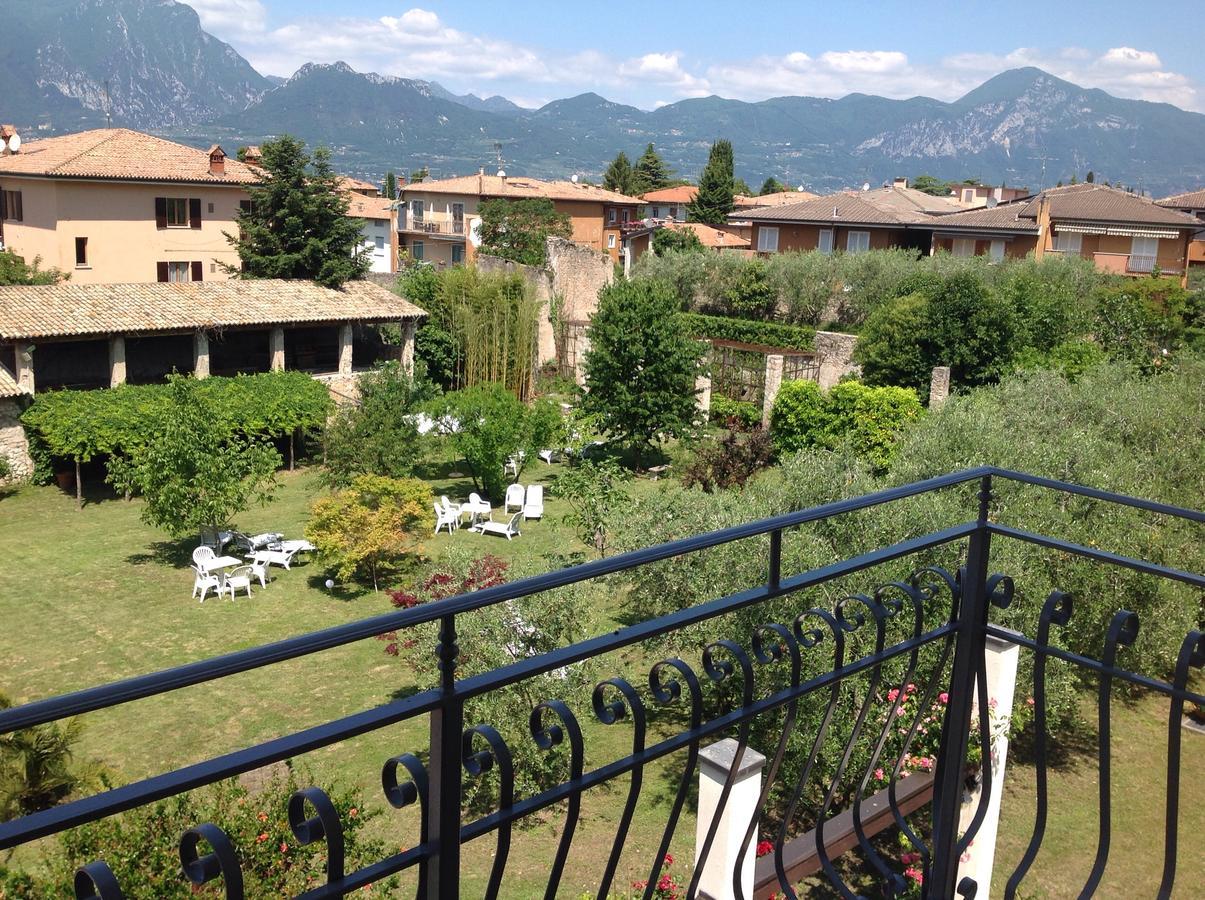 Hotel Belvedere Torri Del Benaco Exterior photo