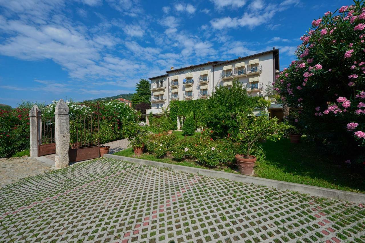 Hotel Belvedere Torri Del Benaco Exterior photo